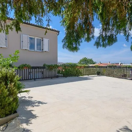 Holiday home Goga Suburban *